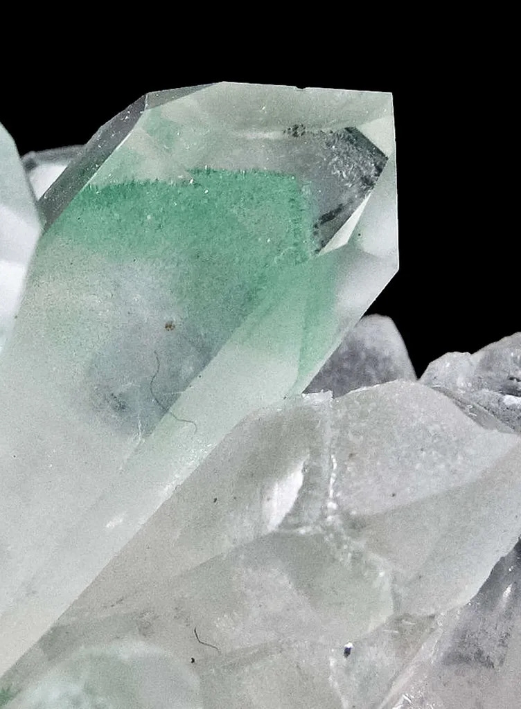 Quartz Included By Fuchsite - image 4