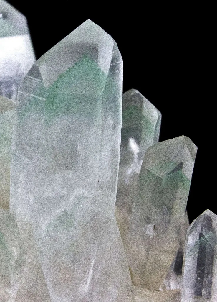 Quartz Included By Fuchsite - image 4