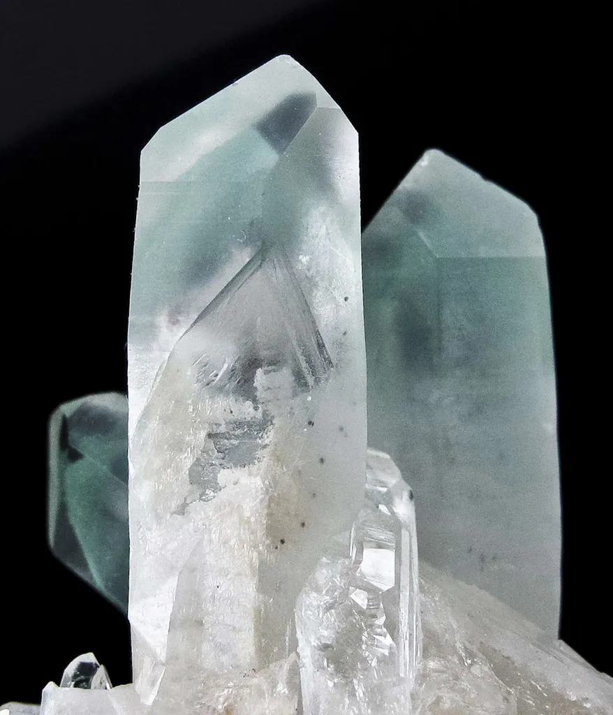 Quartz Included By Fuchsite - image 5