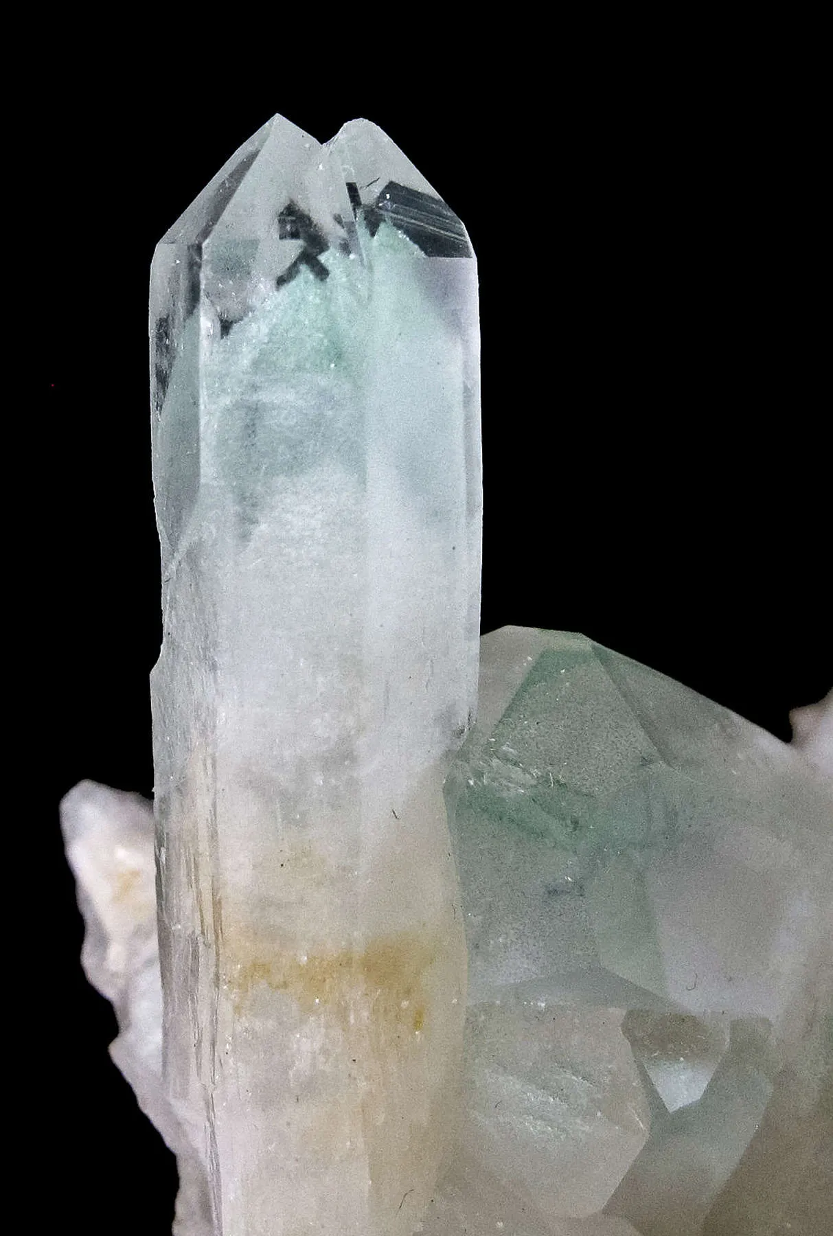 Quartz Included By Fuchsite - image 5