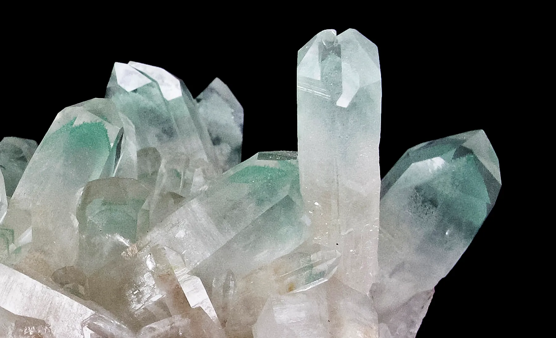 Quartz Included By Fuchsite - image 7