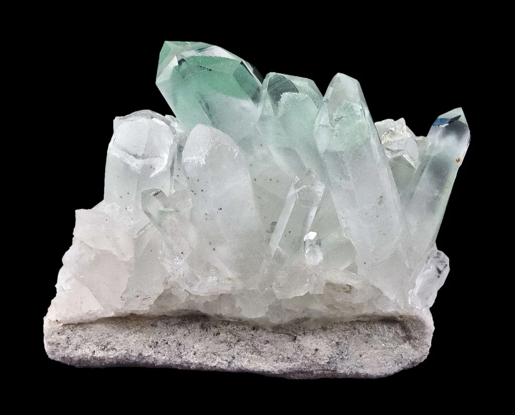 Quartz Included By Fuchsite - image 5