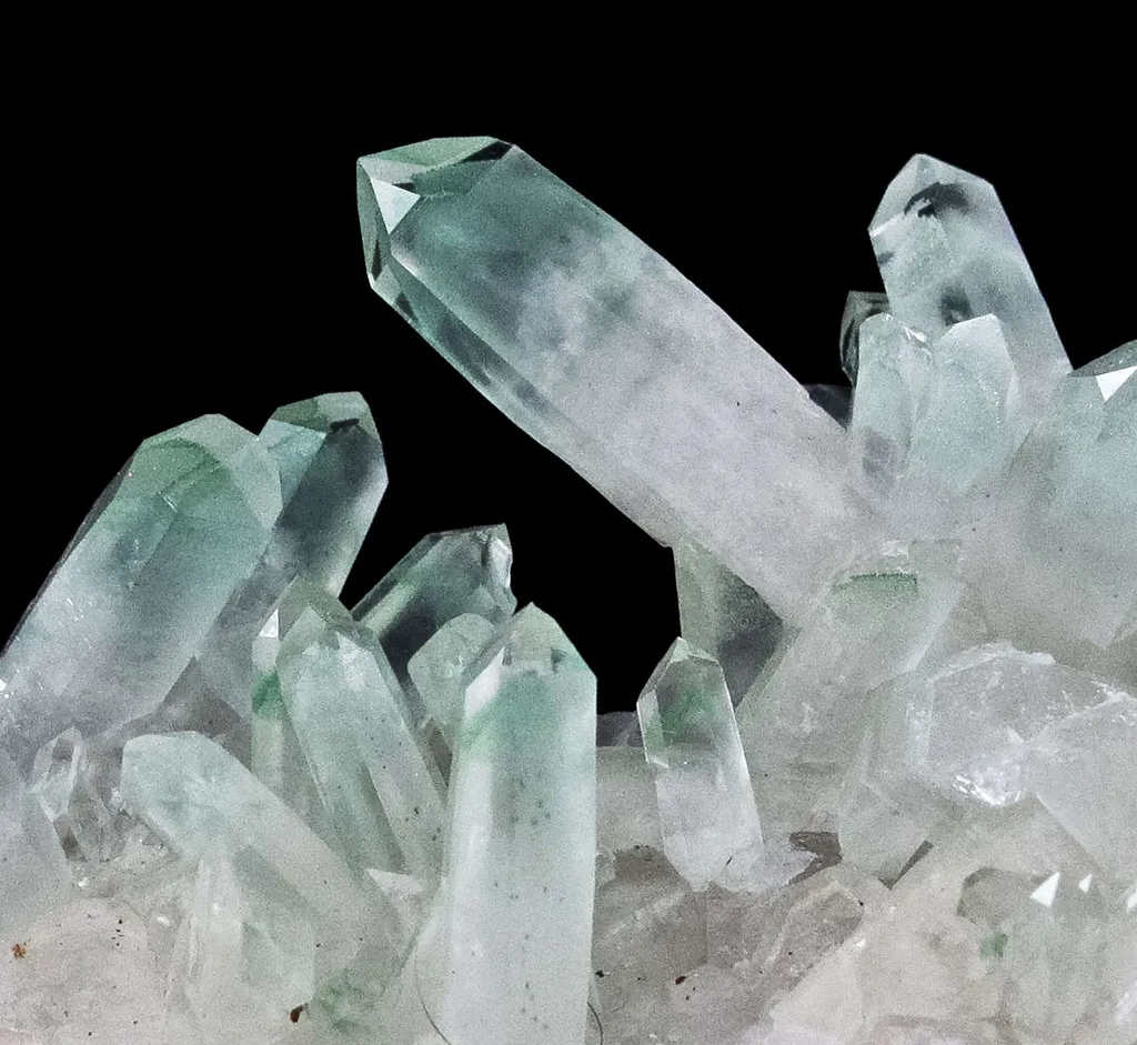 Quartz Included By Fuchsite - image 5
