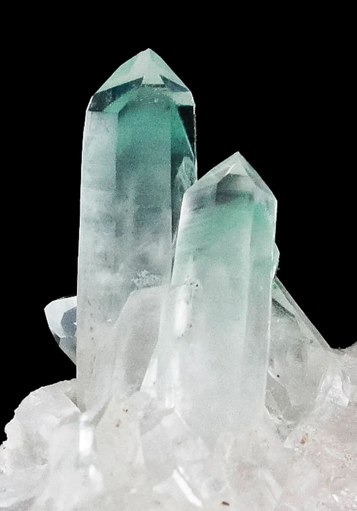 Quartz Included By Fuchsite - image 12