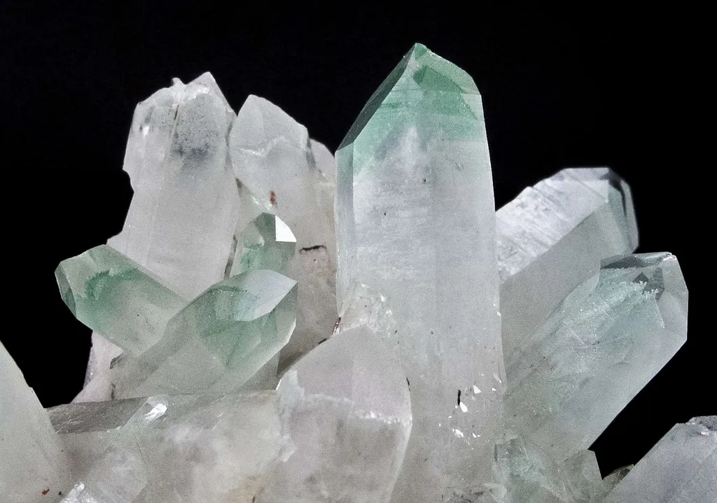 Quartz Included By Fuchsite - image 2
