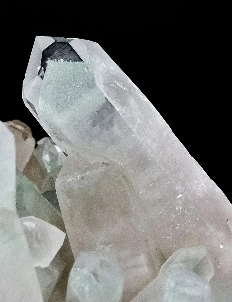 Quartz Included By Fuchsite - image 2