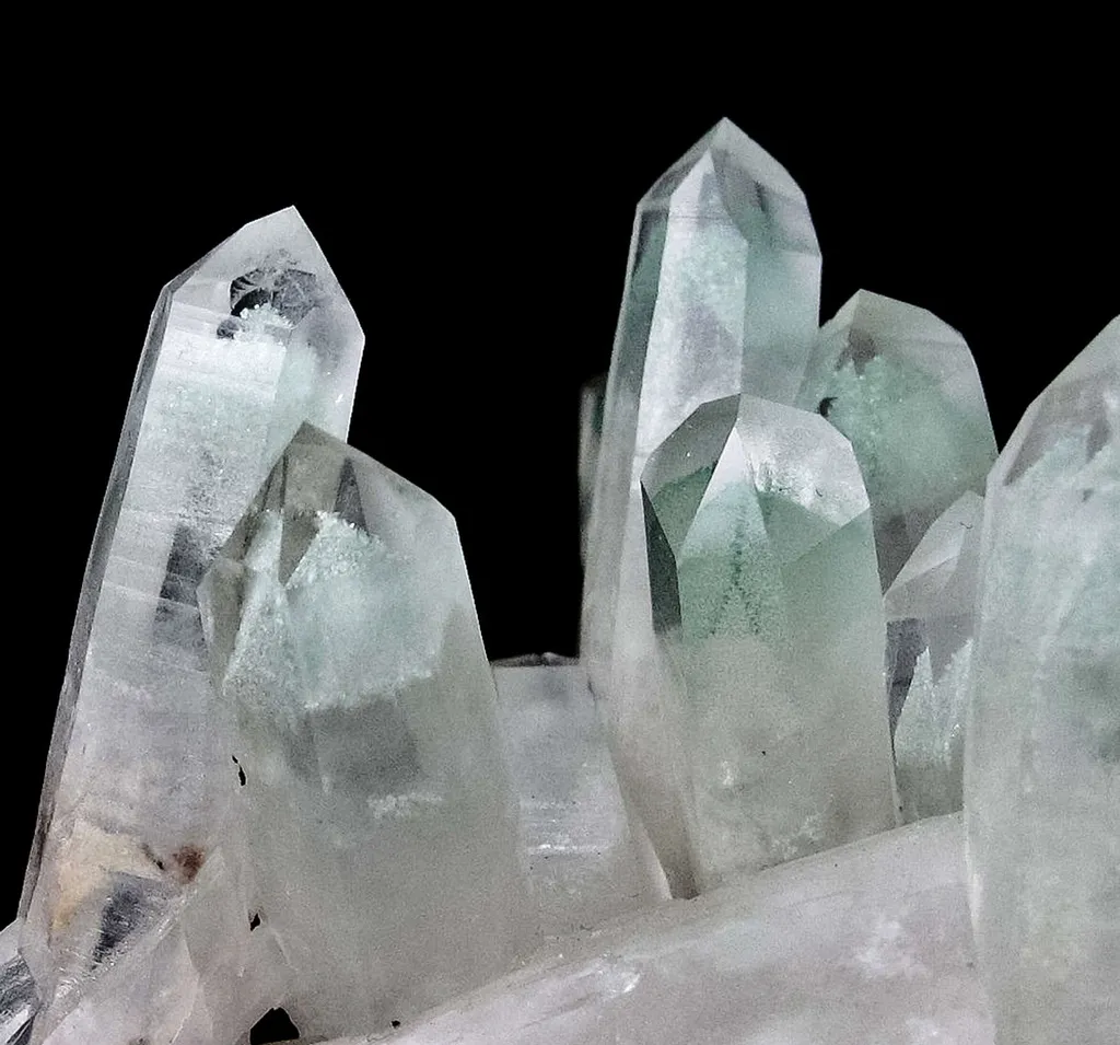Quartz Included By Fuchsite - image 3