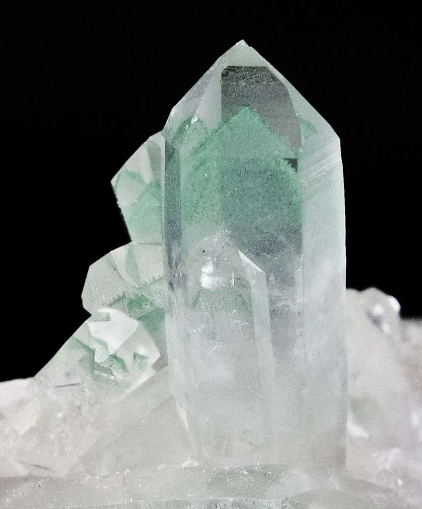 Quartz Included By Fuchsite - image 6