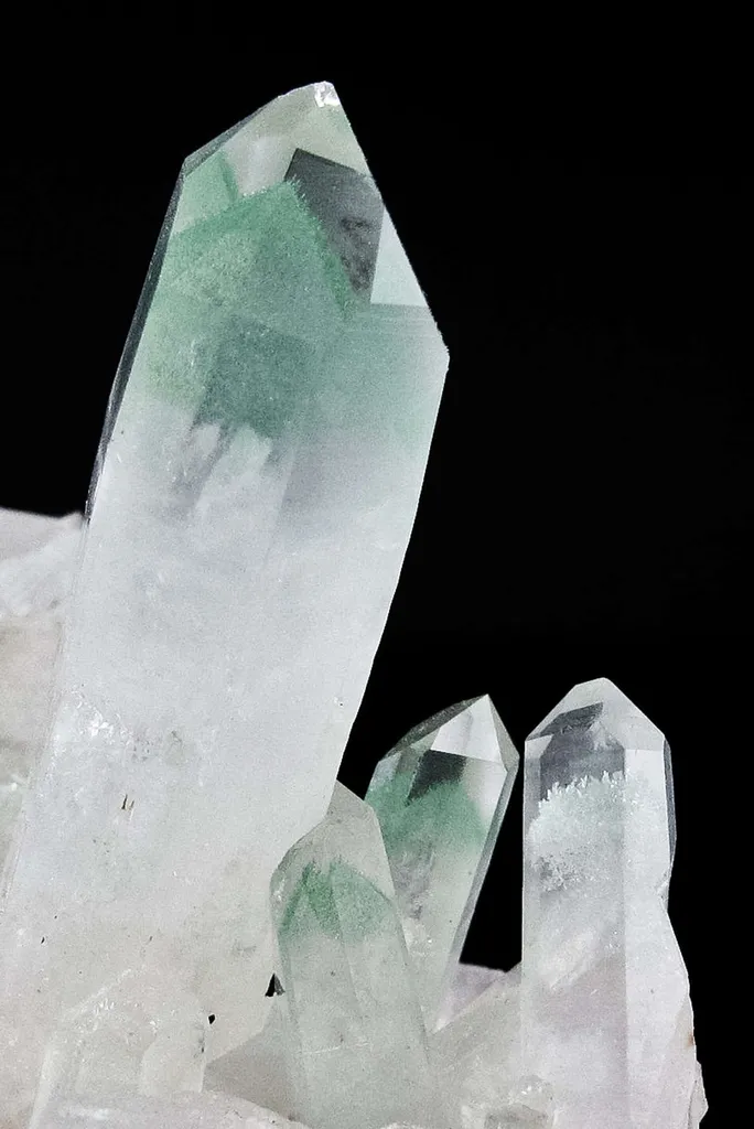 Quartz Included By Fuchsite - image 10