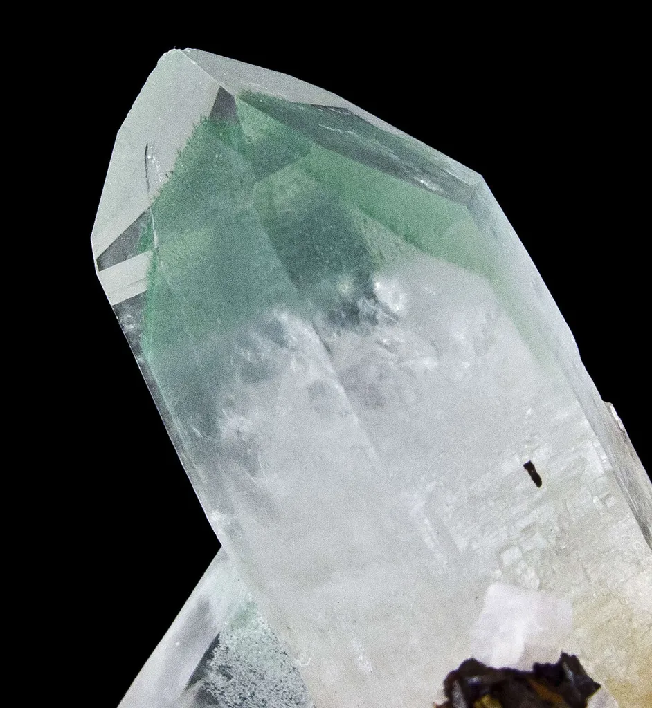 Quartz Included By Fuchsite - image 2