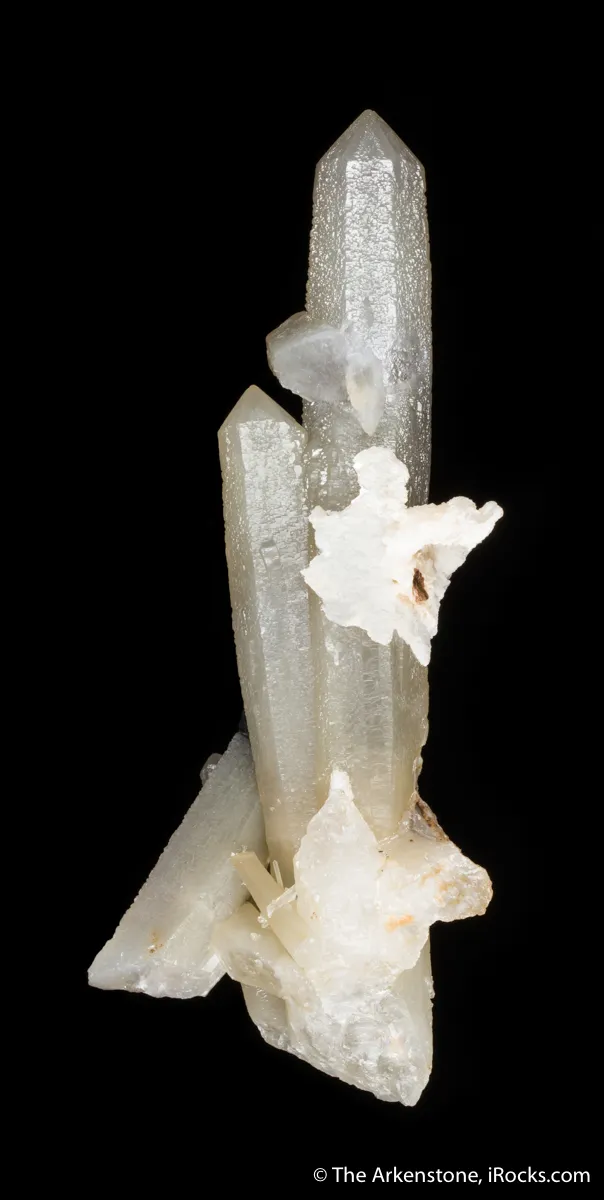 Quartz included by Hedenbergite, Hematite - image 4