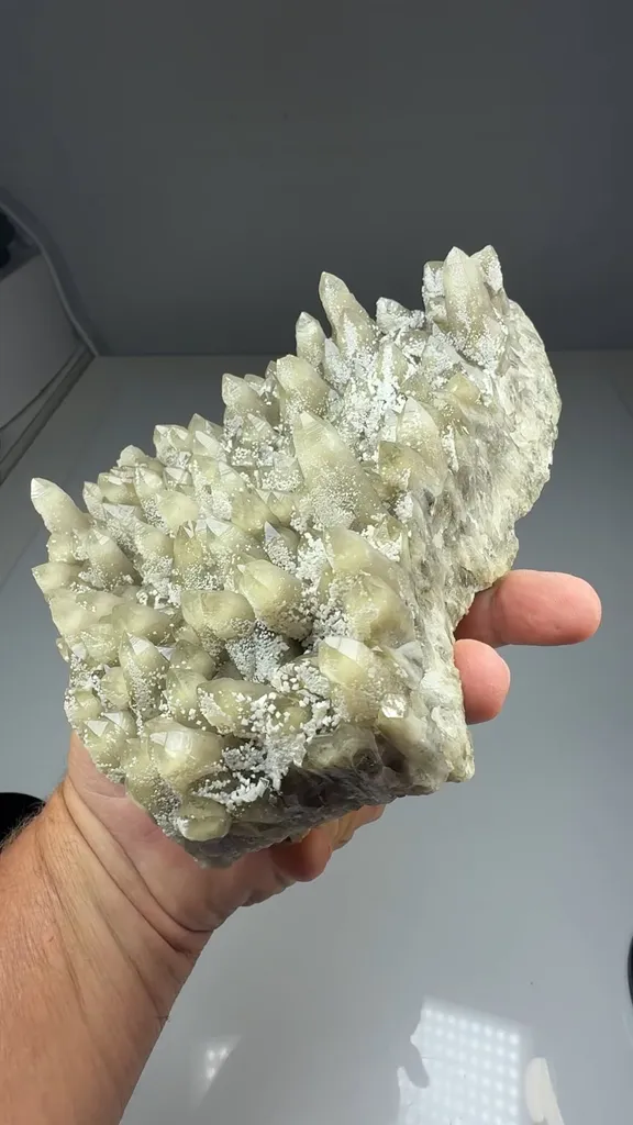 Quartz (irradiated) - image 2