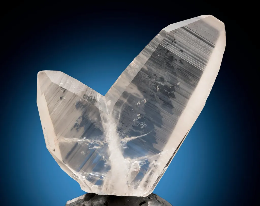 Quartz (Japan-law twin) image