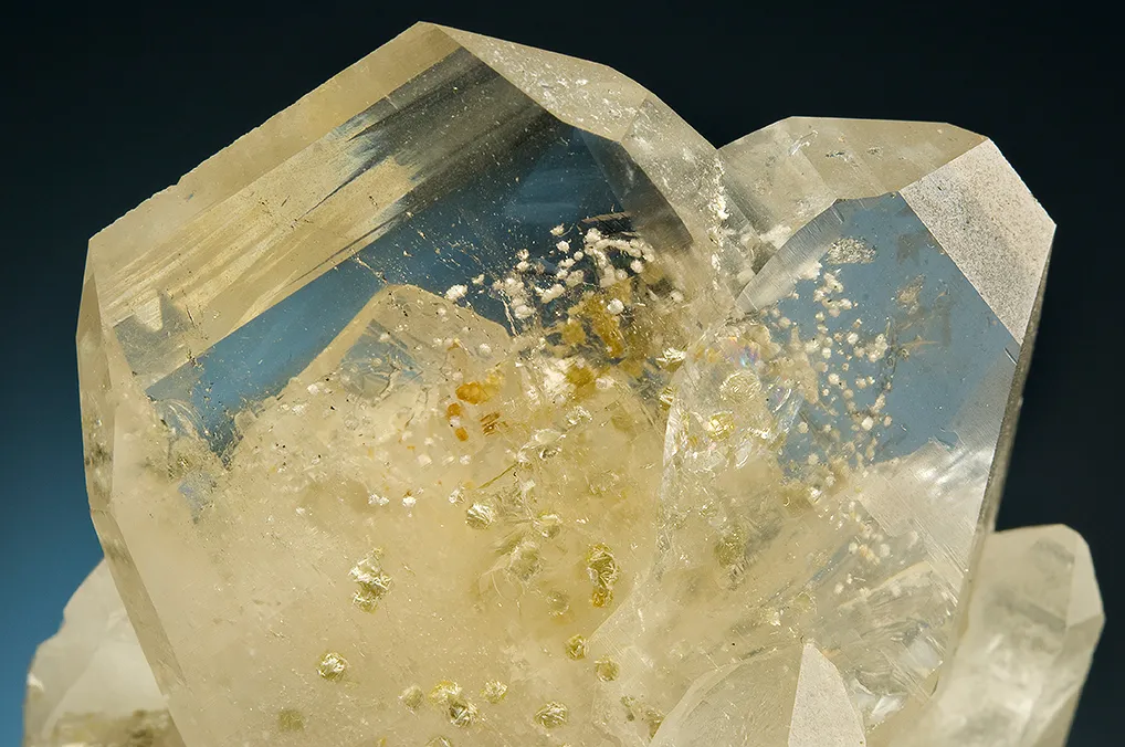 Quartz (Japan-law twin) - image 2