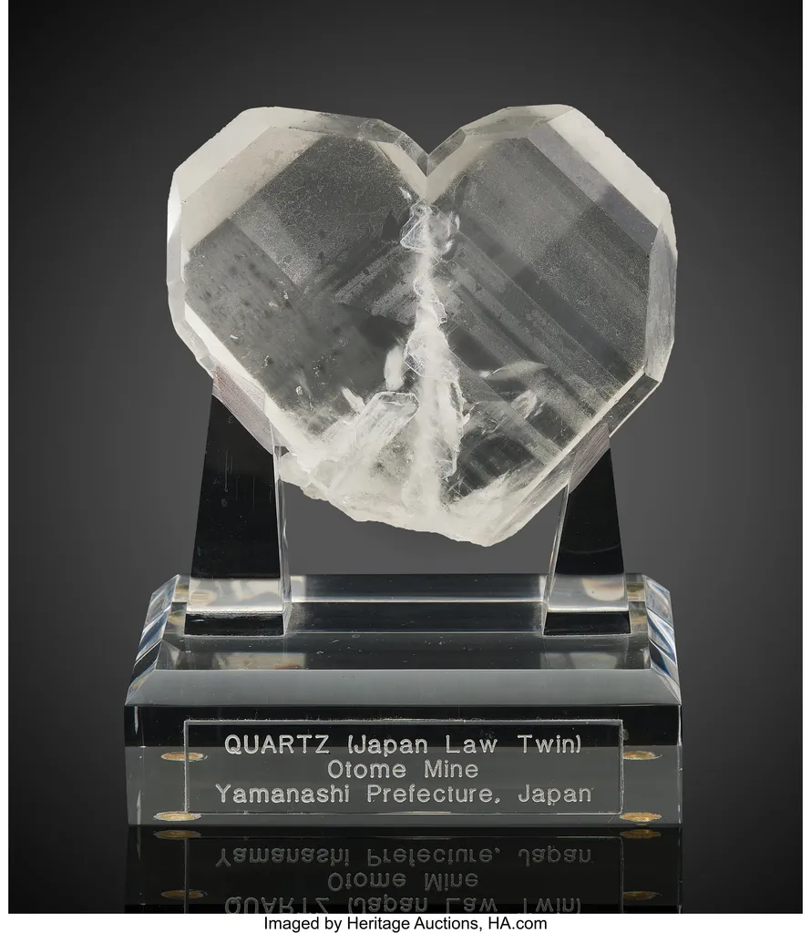 Quartz (Japan-Law Twin) image