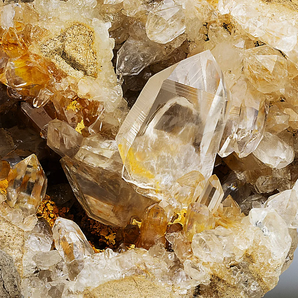 Quartz (Japan law twin) image