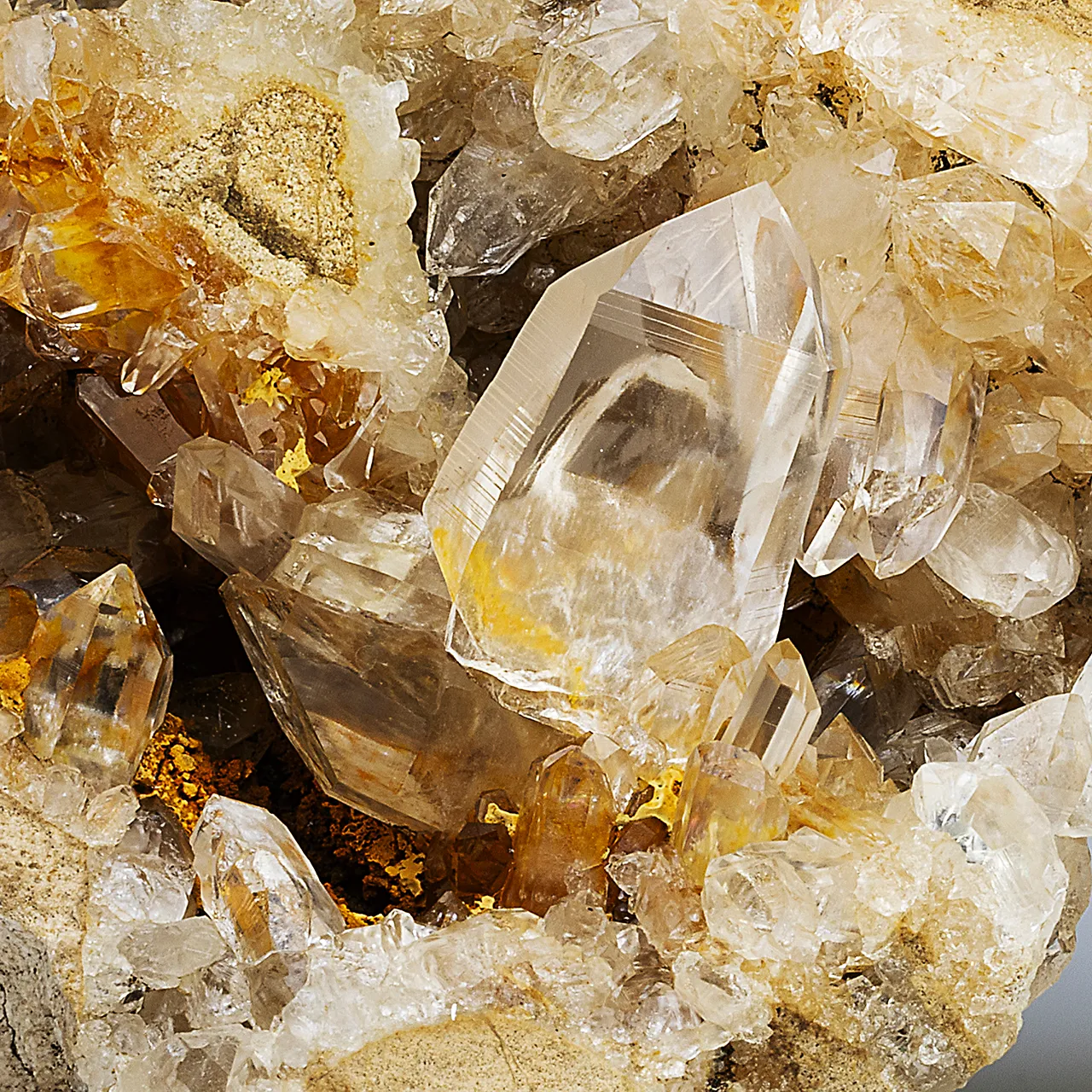 Quartz (Japan law twin) - image 1