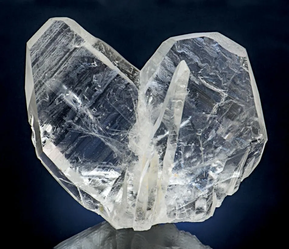 Quartz (Japan-law twin) image