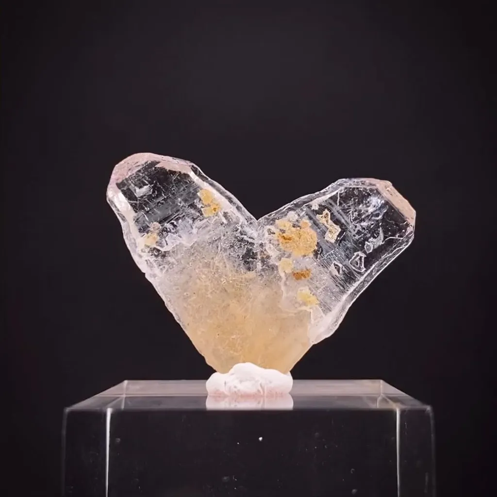 Quartz (Japan law twin) image
