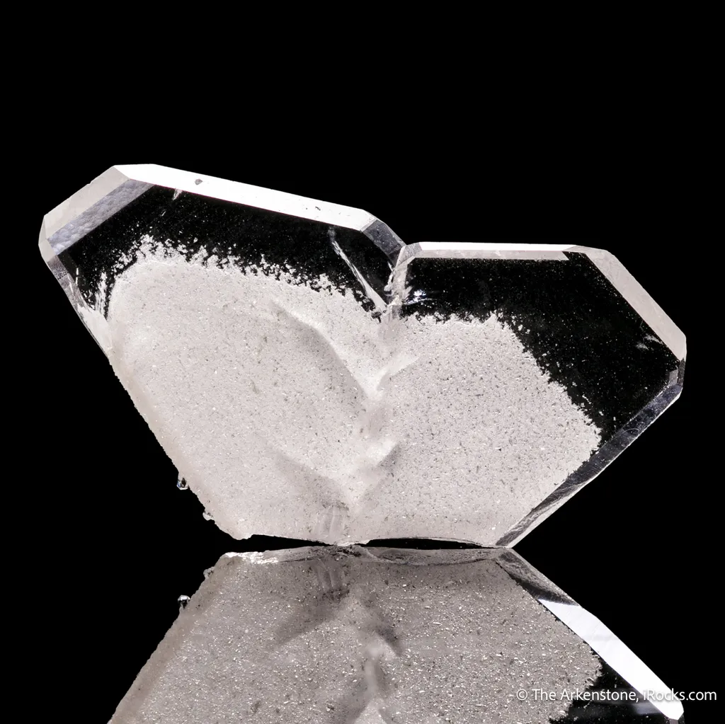 Quartz (Japan Law twin) with phantom image
