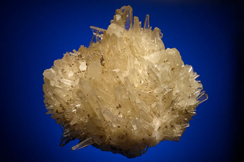 Quartz (Japan-law twin) with Pyromorphite - image 4