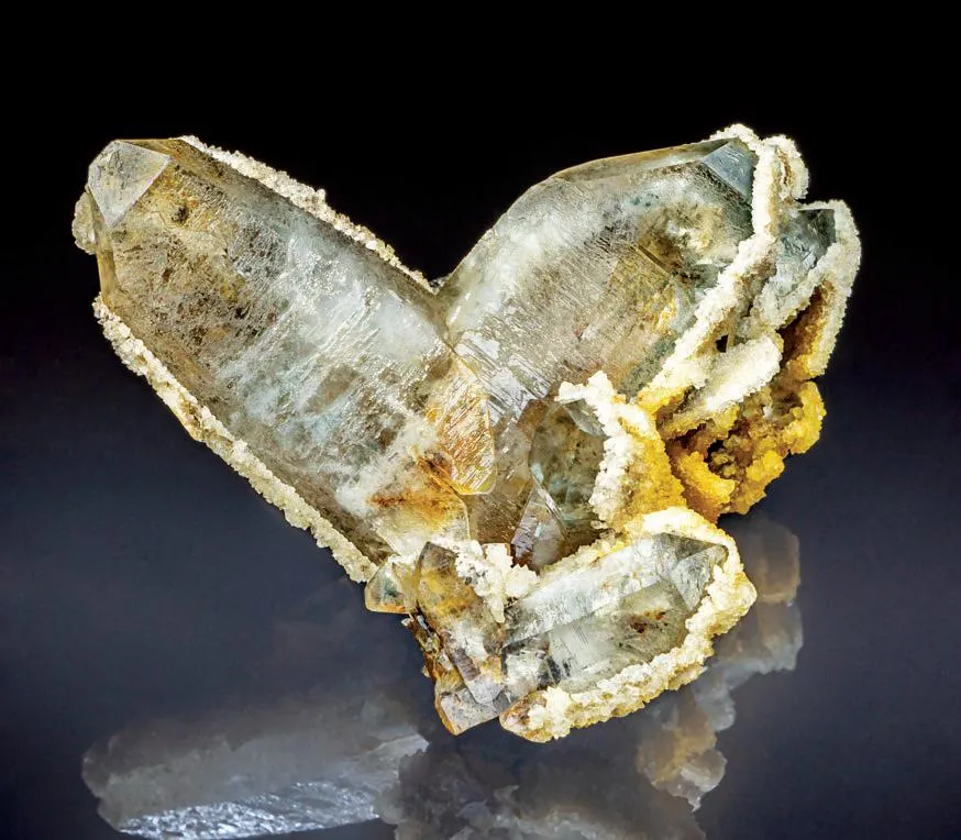 Quartz (Japan-law twins) with Calcite - image 1