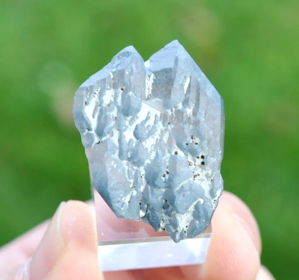 Quartz & Magnesio-Riebeckite 10 grams - Kunar Mine, Afghanistan - image 2