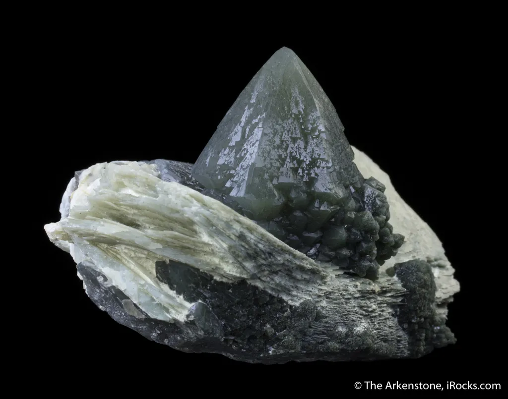 Quartz on Calcite - image 3