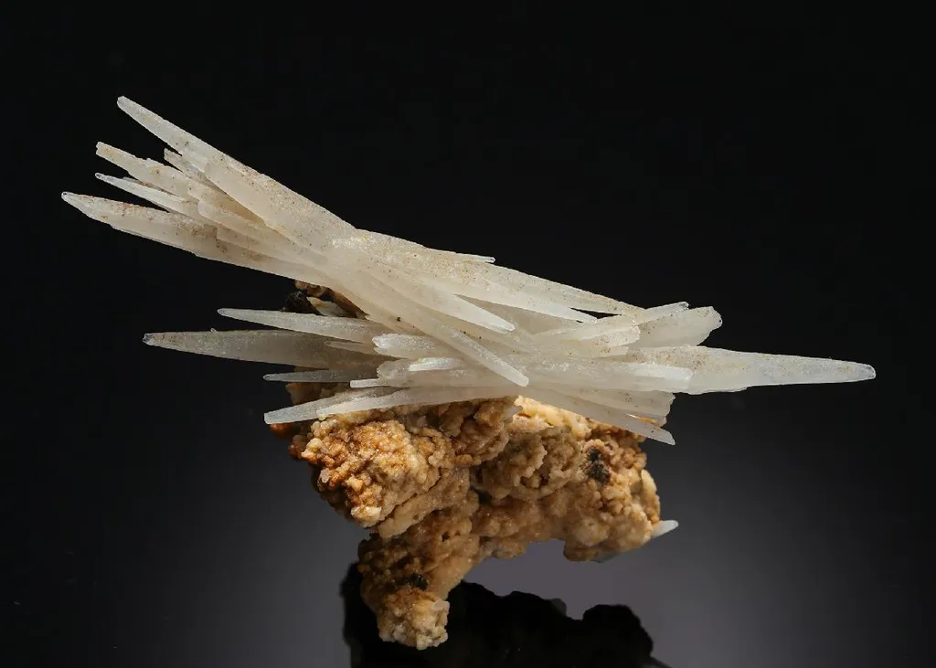 Quartz on Calcite image