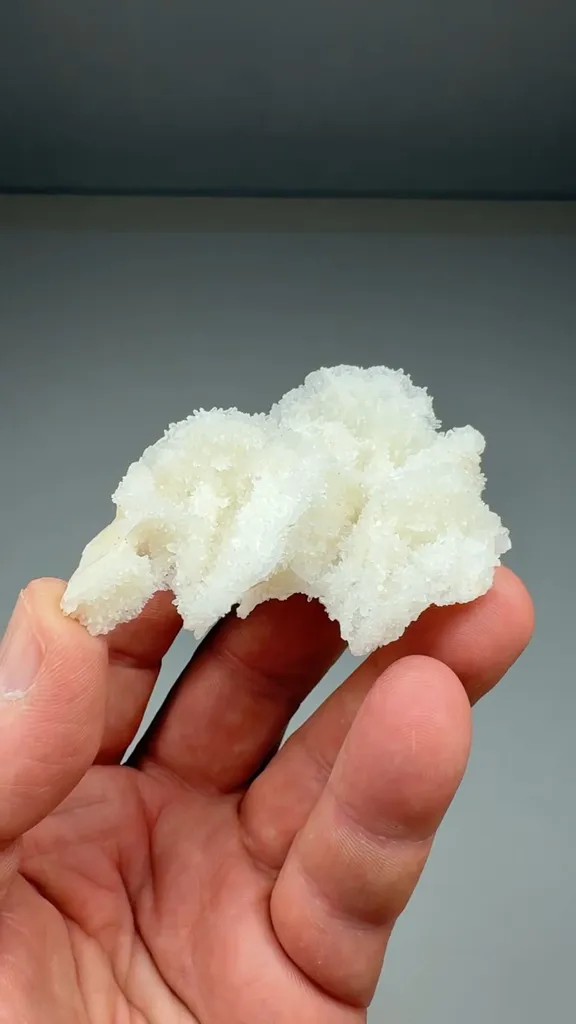 Quartz on Calcite, Dolomite image