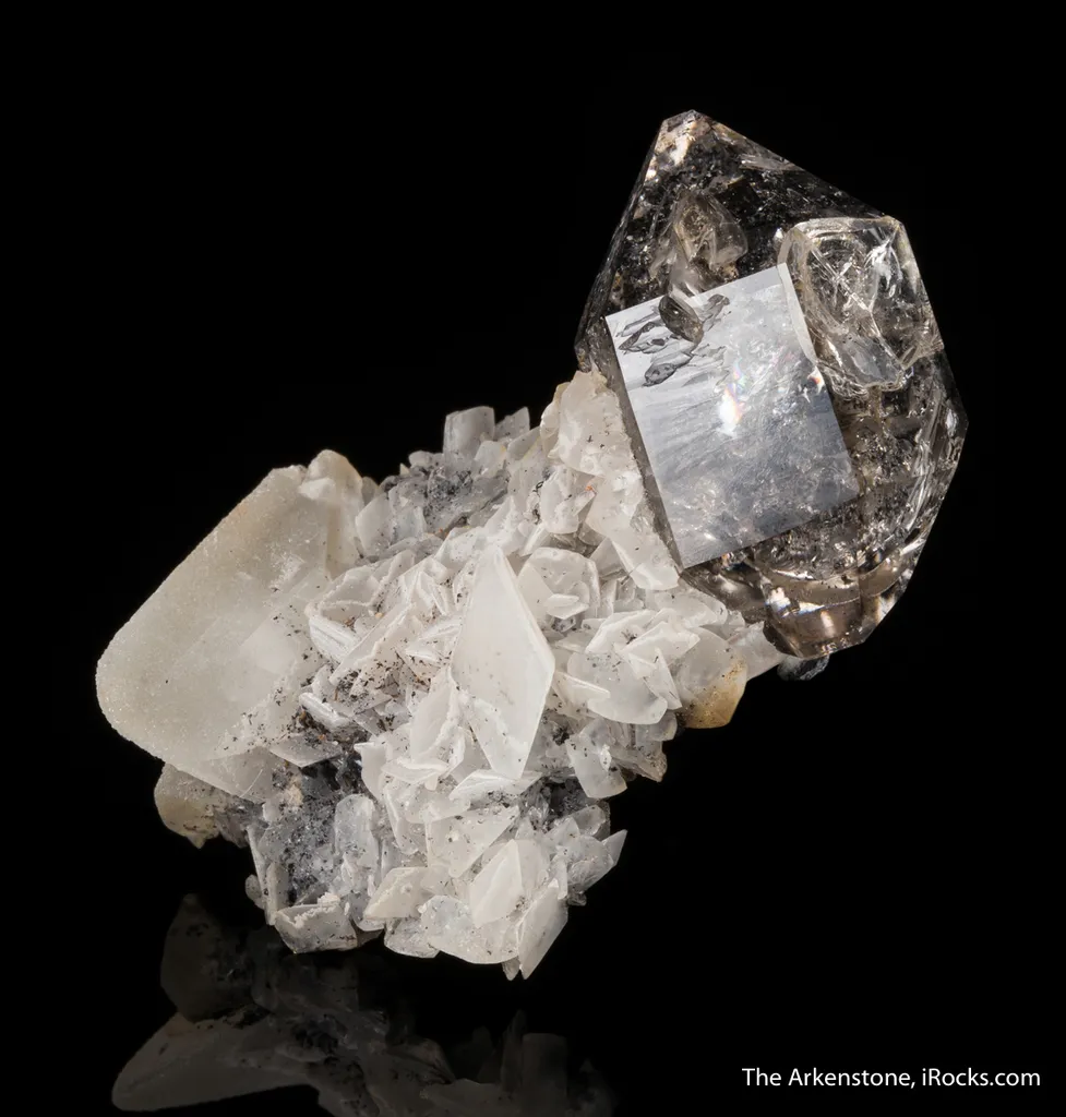 Quartz on Calcite with Anthraxolite (petroleum) - image 4
