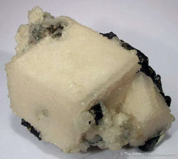 Quartz on Calcite With Sphalerite image