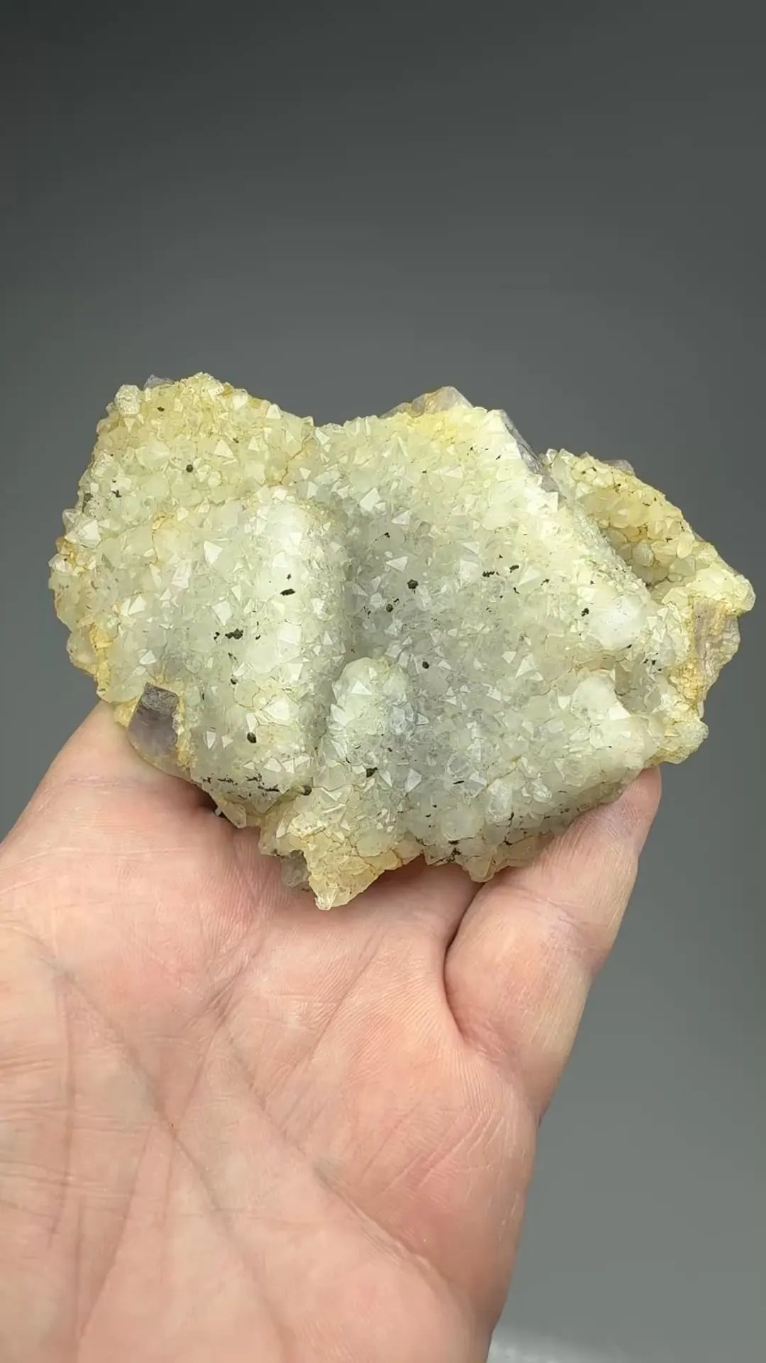 Quartz on Fluorite - image 2