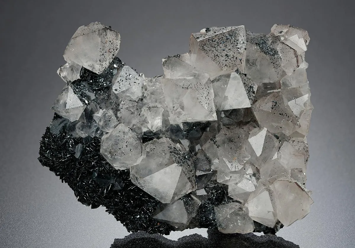 Quartz on Hematite - image 1