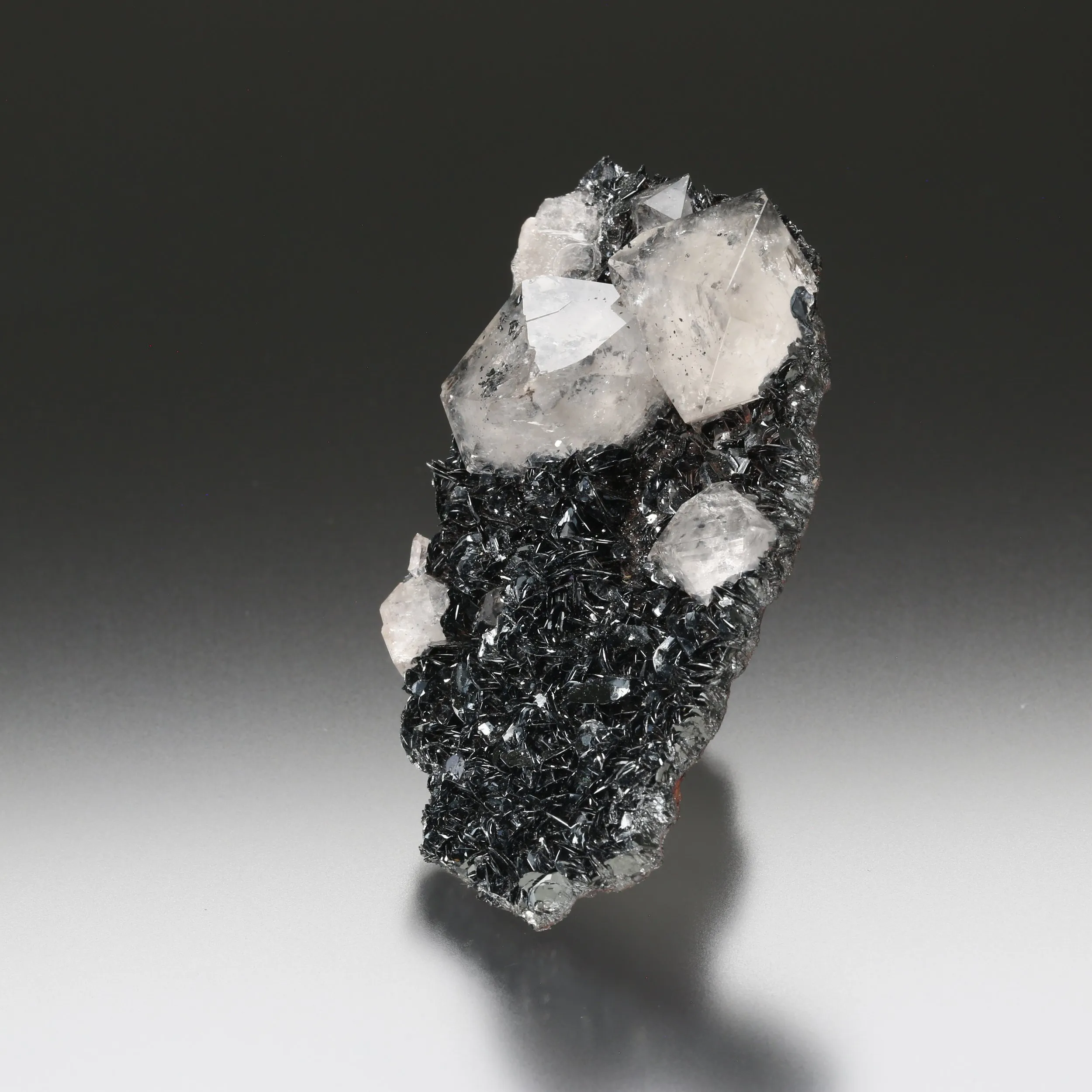 Quartz on Hematite - image 2