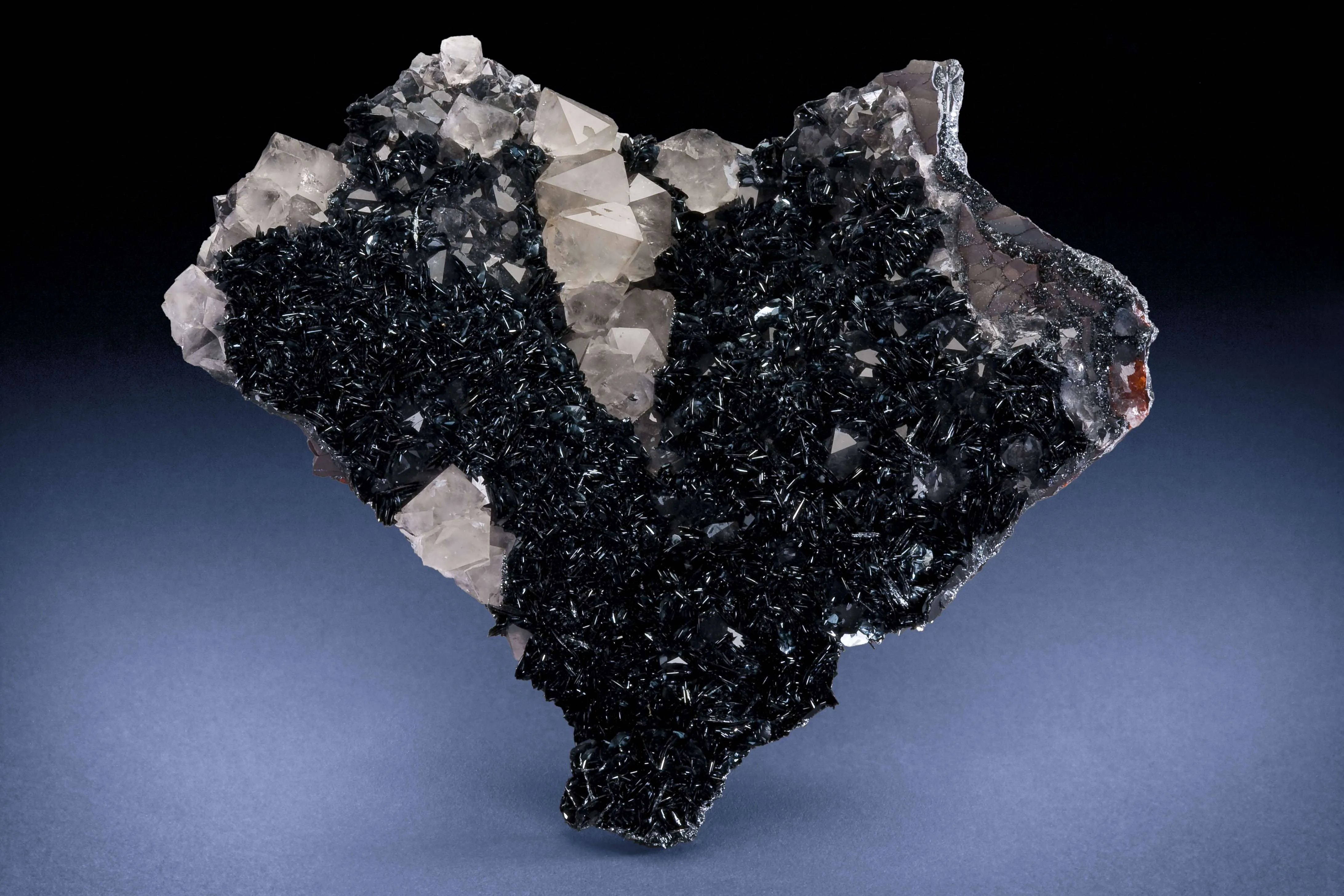 Quartz on Hematite - image 1
