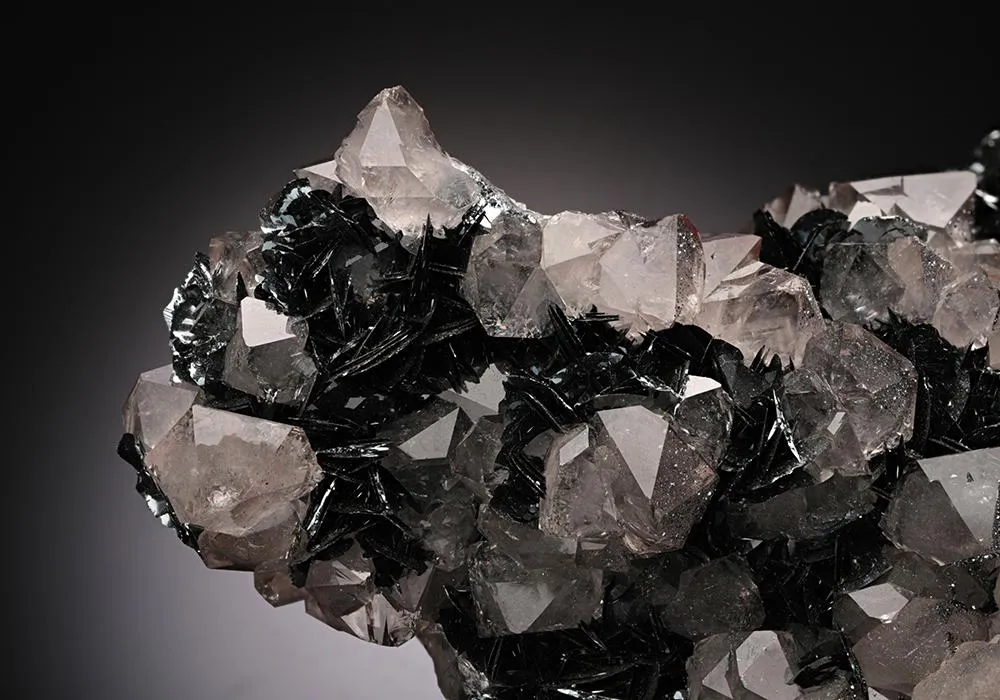 Quartz on Hematite - image 1