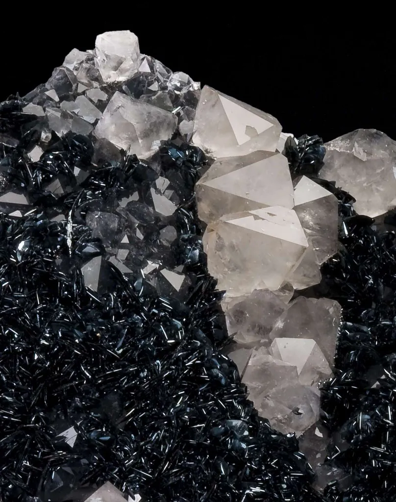 Quartz on Hematite - image 2