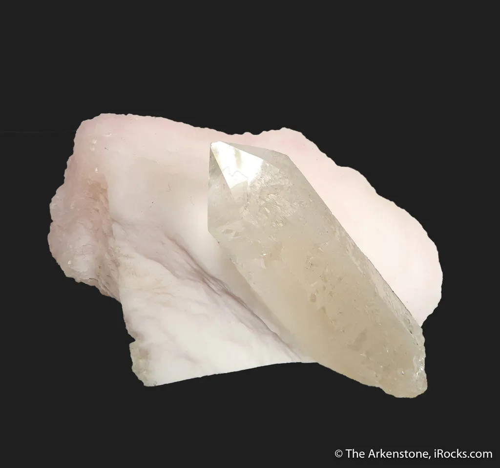 Quartz on Manganoan Calcite (fl) - image 3