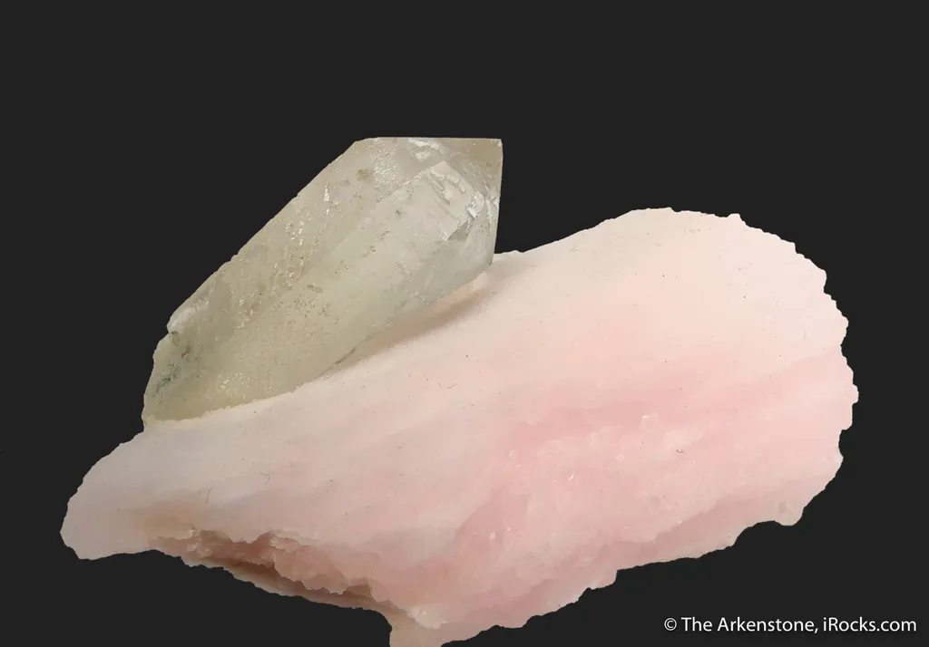 Quartz on Manganoan Calcite (fl) - image 2