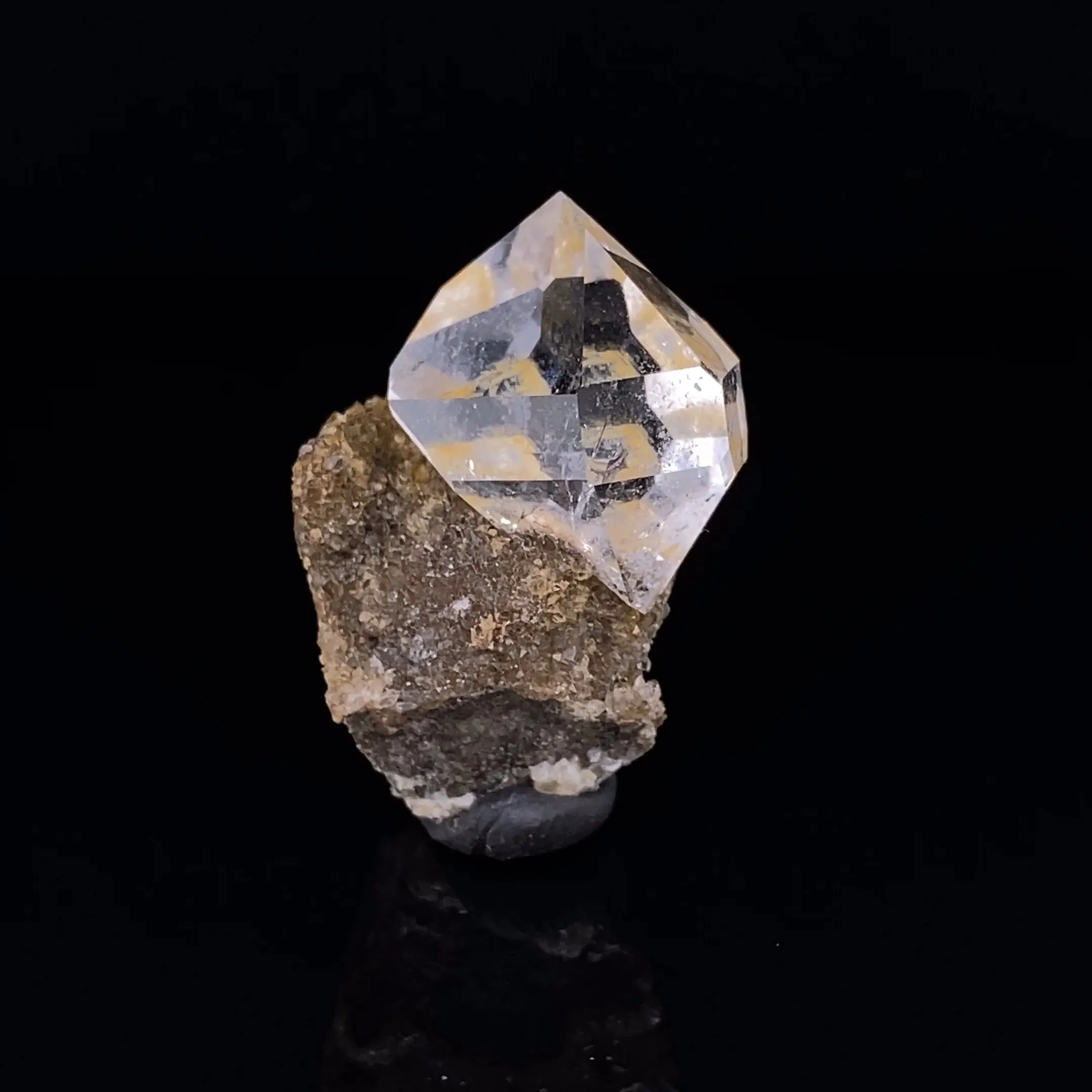 Quartz on matrix - image 1