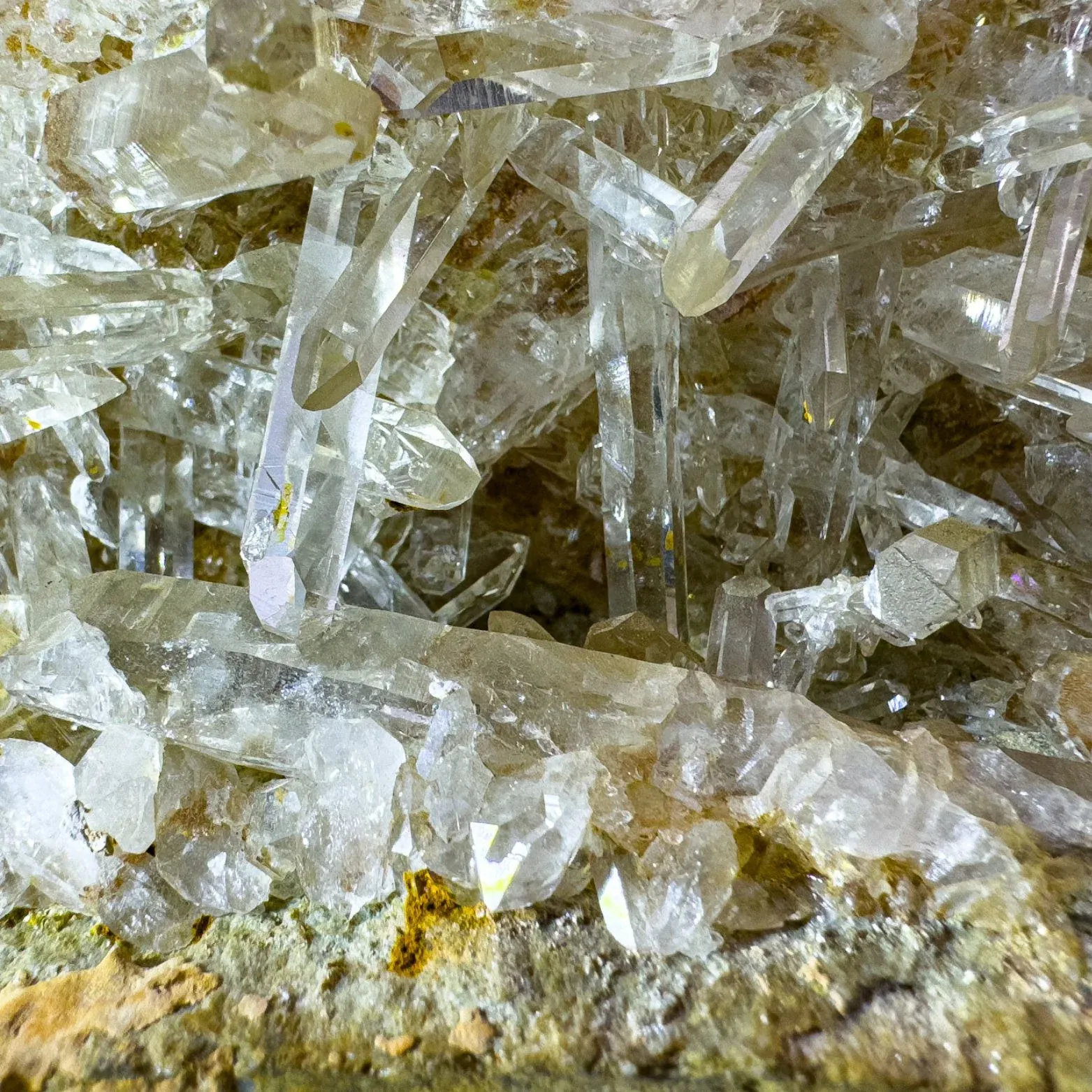 Quartz on Matrixfrom France, Auvergne-Rhône-Alpes, La Gardette Mine - image 3