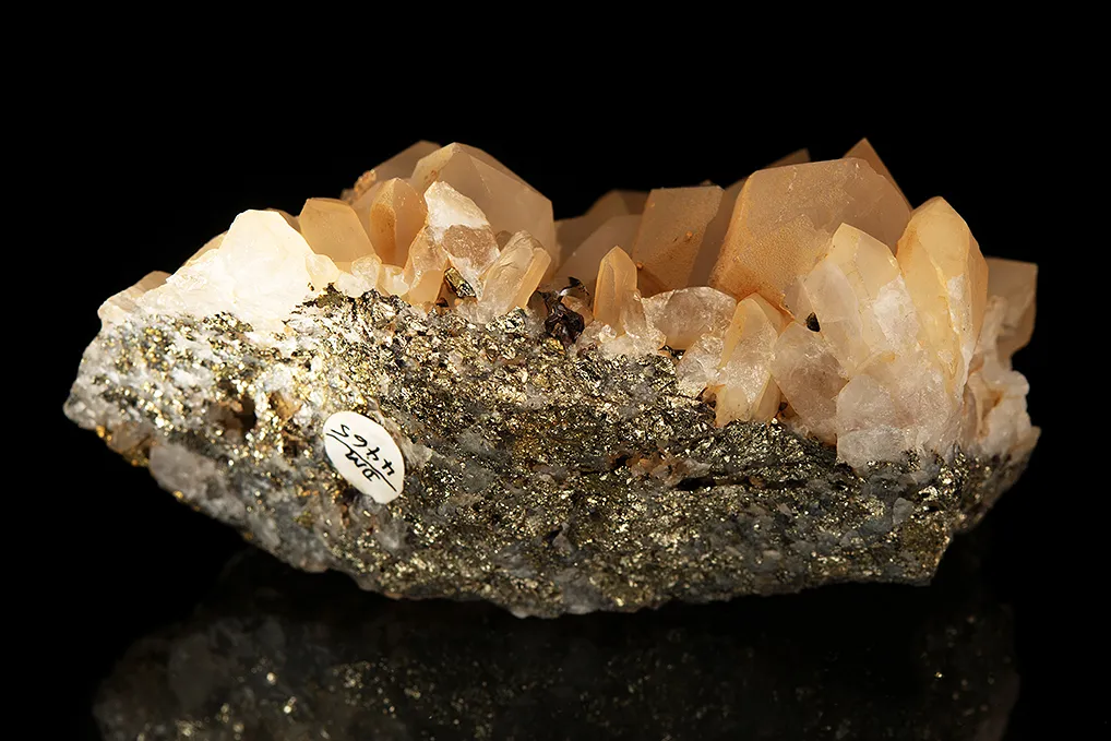 Quartz on Pyrite - image 4