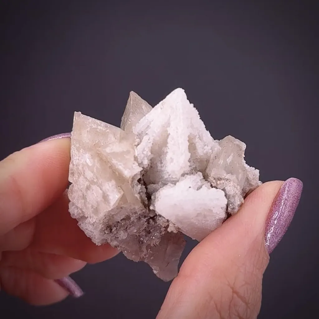 Quartz on Quartz with Calcite image