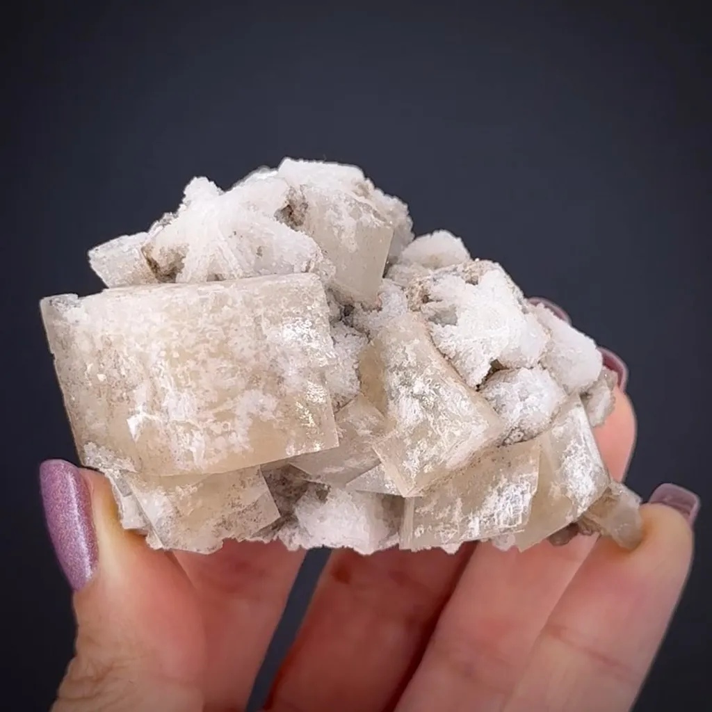 Quartz on Quartz with Calcite image