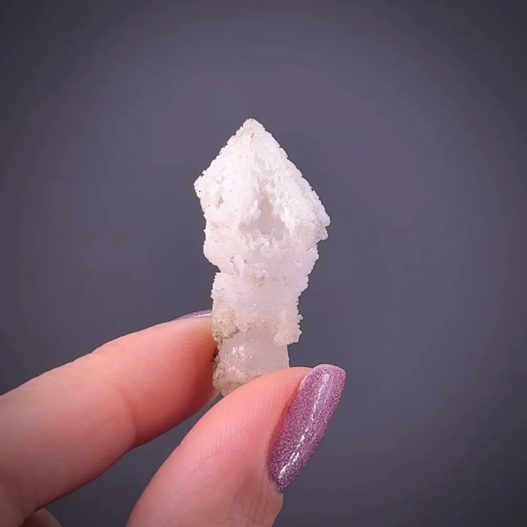 Quartz on Quartz with Calcite image