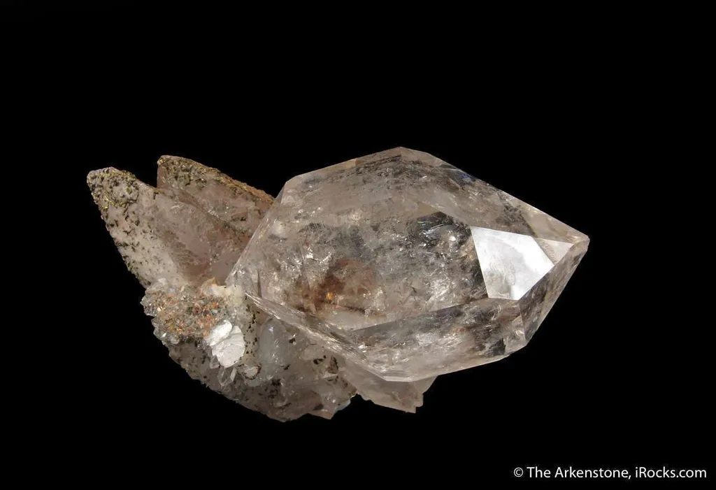 Quartz on Quartz, with Chalcopyrite image