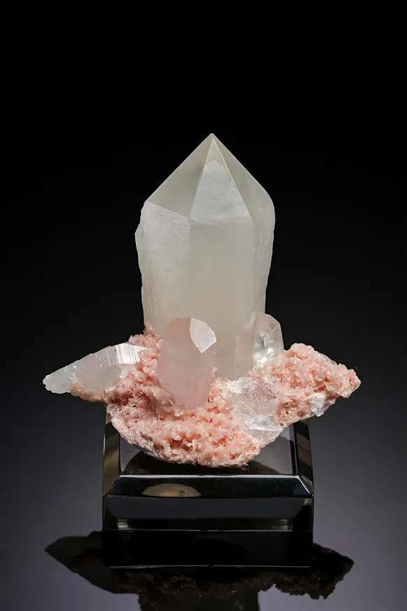 Quartz on Rhodochrosite - image 1