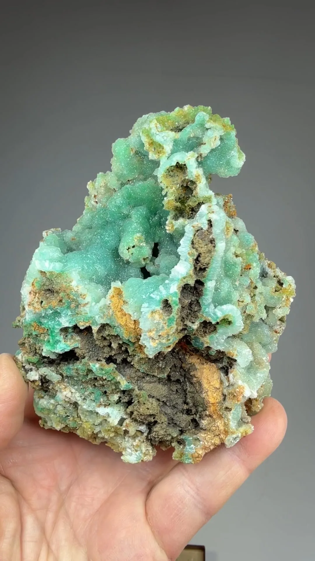 Quartz on Smithsonite - image 2
