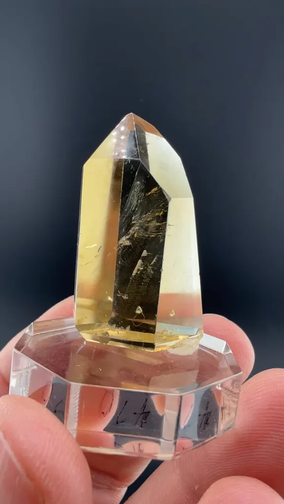 Quartz (polished) image